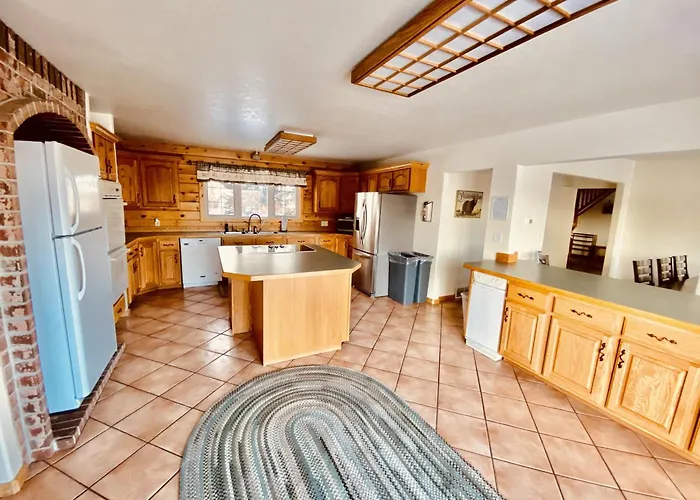 Beautiful And River Ranch For Up To 120 People Fort Bridger