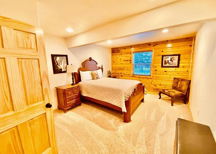 Beautiful And River Ranch For Up To 120 People * Fort Bridger