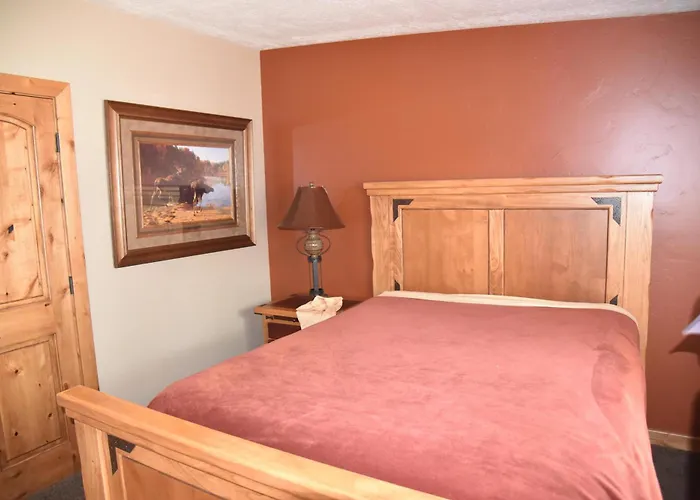 Beautiful And River Ranch For Up To 120 People