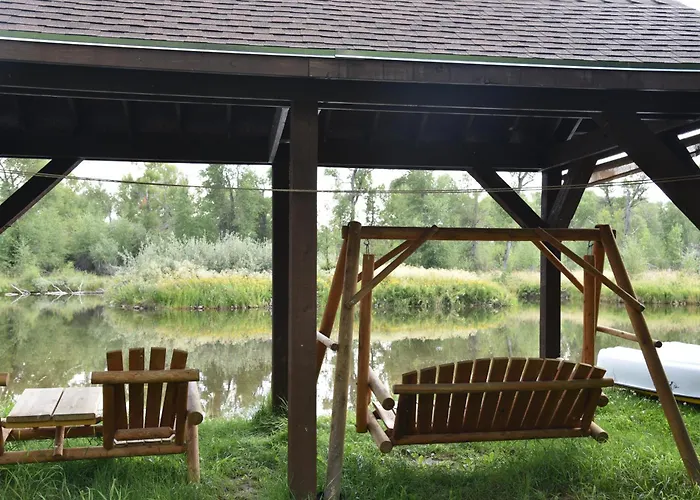 Beautiful And River Ranch For Up To 120 People *