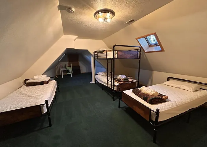 Lodge Beautiful And River Ranch For Up To 120 People *
