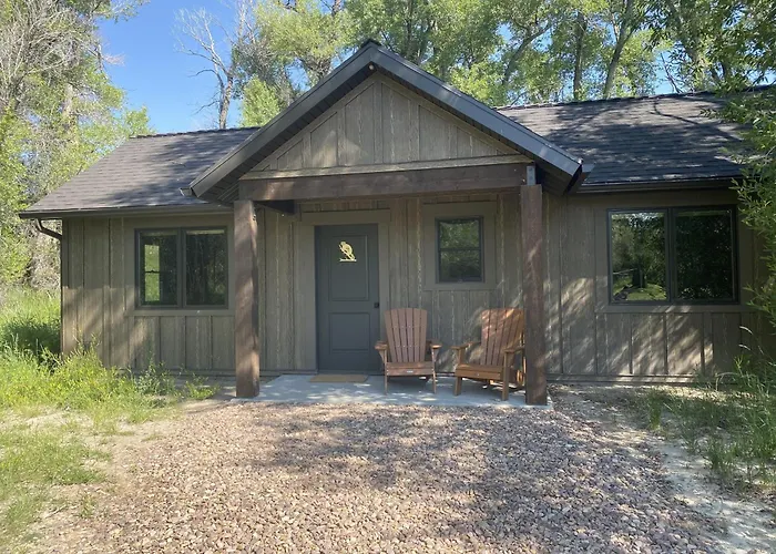 Beautiful And River Ranch For Up To 120 People Lodge *