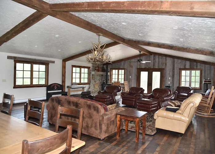 Beautiful And River Ranch For Up To 120 People *