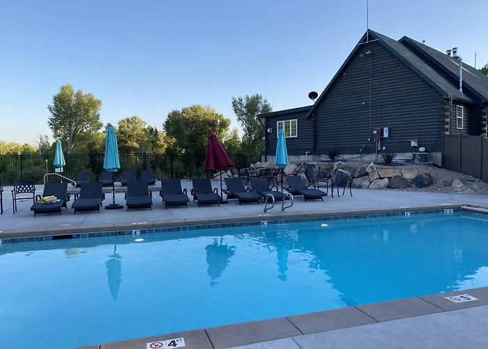 Lodge Beautiful And River Ranch For Up To 120 People