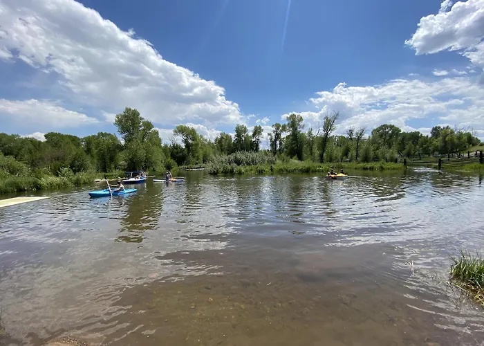 Beautiful And River Ranch For Up To 120 People Lodge