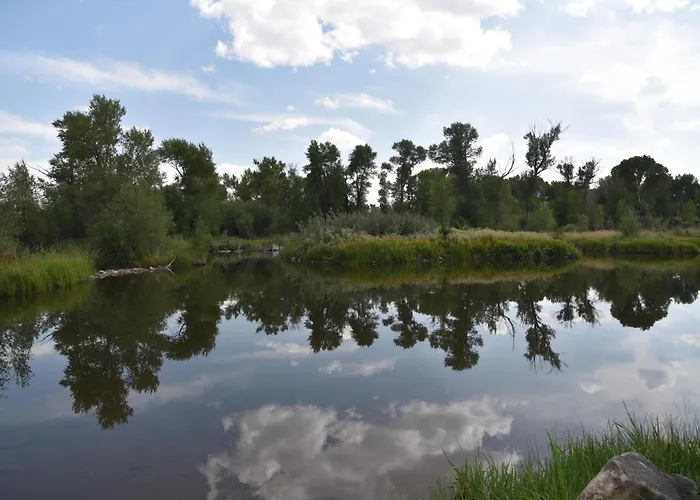 Beautiful And River Ranch For Up To 120 People Fort Bridger